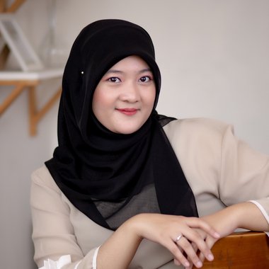 Ayu P. - Freelance Digital Marketer