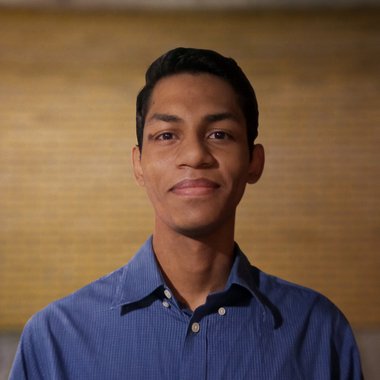 Yosmar D. - Freelance Graphic Designer