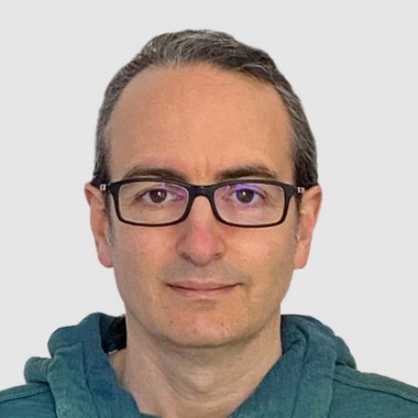 Christoph B. - Freelance Graphic Designer