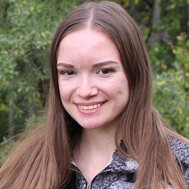 Yvonne B. - Freelance Community Manager