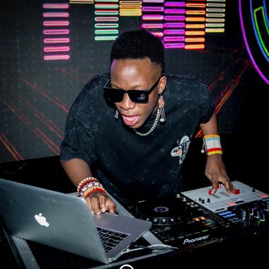 Djmzazzy - Freelance Dj