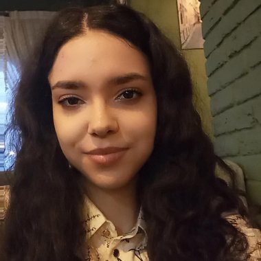 Georgiana I. - Freelance Writer
