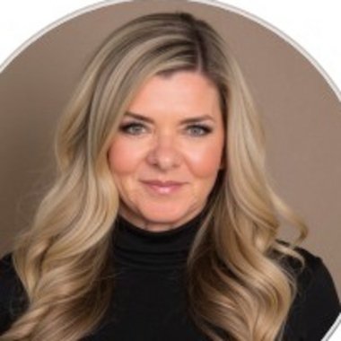 Jennifer L. - Freelance Marketing Strategist