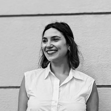 Viviana P. - Freelance Designer