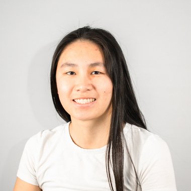 Annie W. - Freelance Graphic Designer