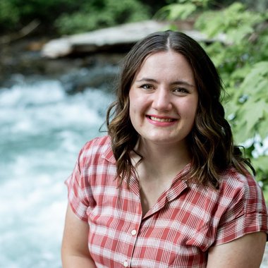 Alana L. - Freelance Social Media Manager