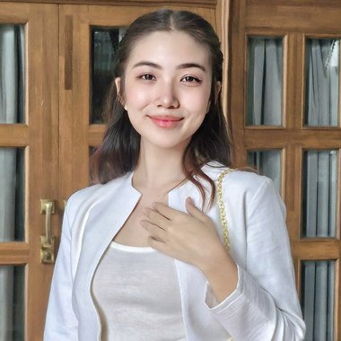 Andrea W. - Freelance Vocalist