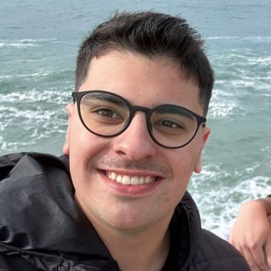Tiago R. - Freelance Podcast Producer