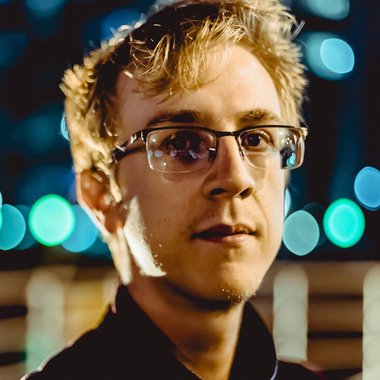 Kae R. - Freelance Music Producer