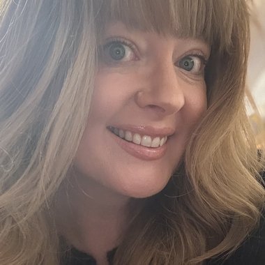Anya M. - Freelance Voiceover Artist