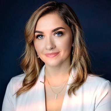 Kaylee F. - Freelance Illustrator