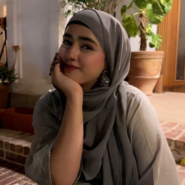 AbeeraTariq20 - Freelance 2nd Assistant Director