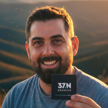 Nuno P. - Freelance Brand Designer