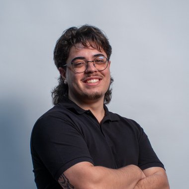 Luis R. - Freelance Presentation Designer