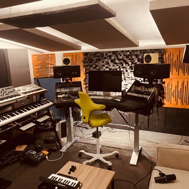 Matt (. - Freelance Music Producer