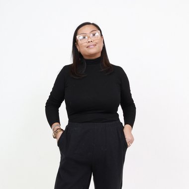 Jeannine R. - Freelance Social Media Manager