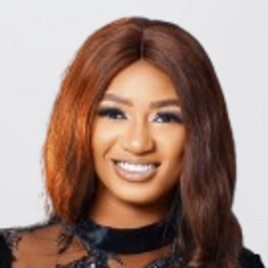 Esther W. - Freelance Digital Marketer
