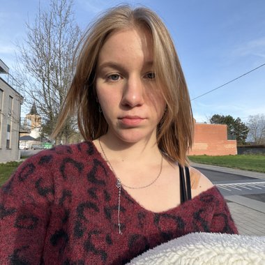 Anna M. - Freelance Content Creator