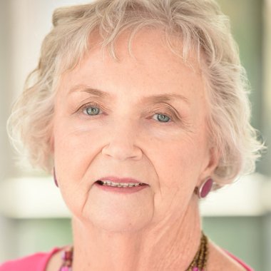 Wanda F. - Freelance Writer