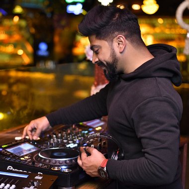 Djchetangulati - Freelance Dj