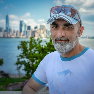 Avadis O. - Freelance Video Editor