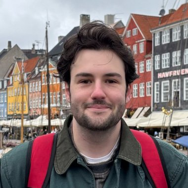 Maxwell J. - Freelance Writer