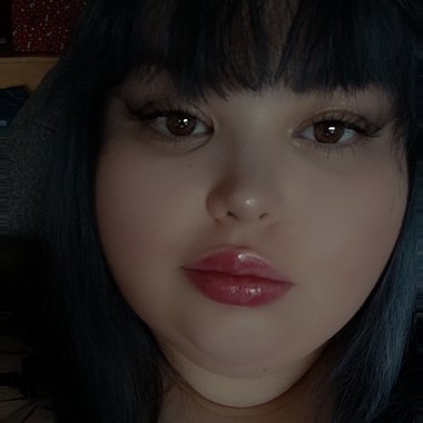 Faye J. - Freelance Brand Designer