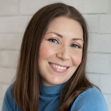 HollySickinger - Freelance Voiceover Artist