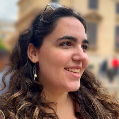 Daphna B. - Freelance Screenwriter