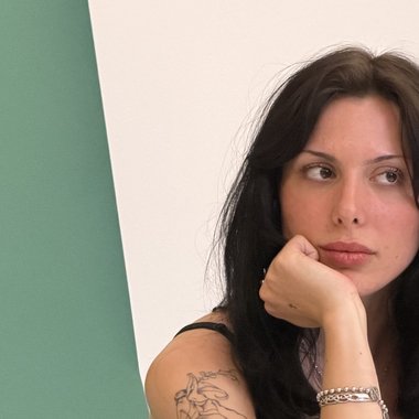 Emmaonpaper - Freelance Social Media Freelancer