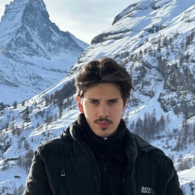 Alejandro R. - Freelance Web Developer