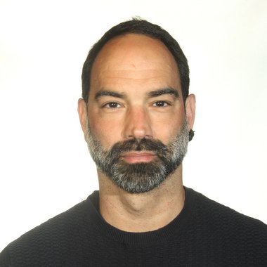 Carles R. - Freelance Logo Designer