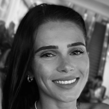 Margot E. - Freelance Digital Marketer