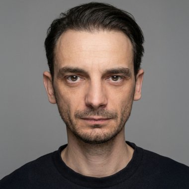 dk o. - Freelance Graphic Designer