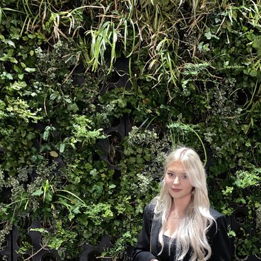 Elle C. - Freelance Content Designer