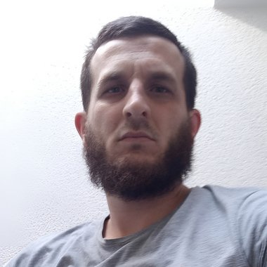 Armin S. - Freelance Web Developer