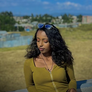 Dolly2352 - Freelance Web Designer