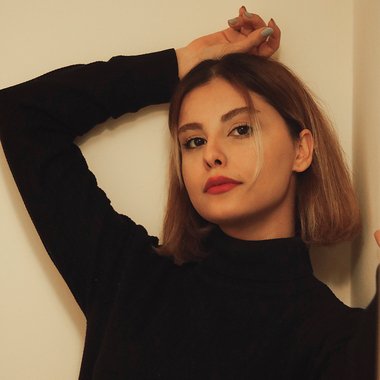 MARYAM Y. - Freelance Creative Producer