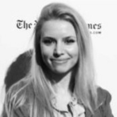 Eva E. - Freelance Graphic Designer