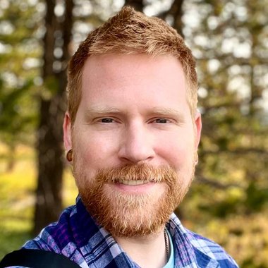 Kevin R. - Freelance Designer