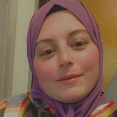 Dina J. - Freelance Content Creator