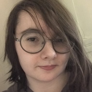 HollieMillardCalf - Freelance Assistant Editor