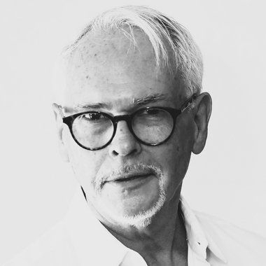 Luc L. - Freelance Writer
