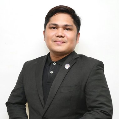 Ariel L. - Freelance Video Editor
