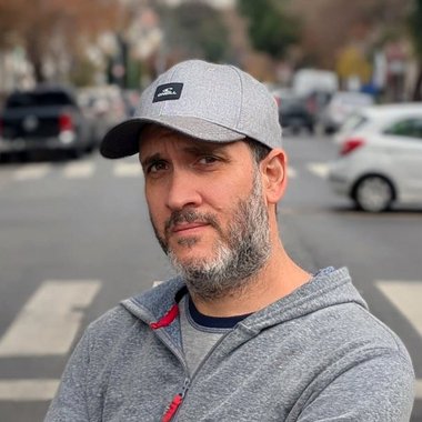 Juan T. - Freelance Infographic Designer