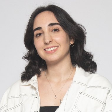 Daiana S. - Freelance Web Designer