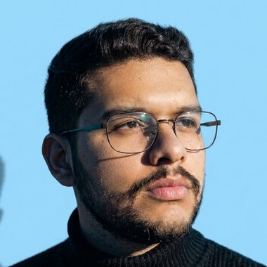 Sebastian R. - Freelance Brand Designer