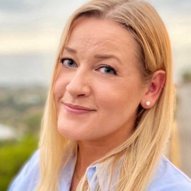 Mia T. - Freelance Digital Marketer