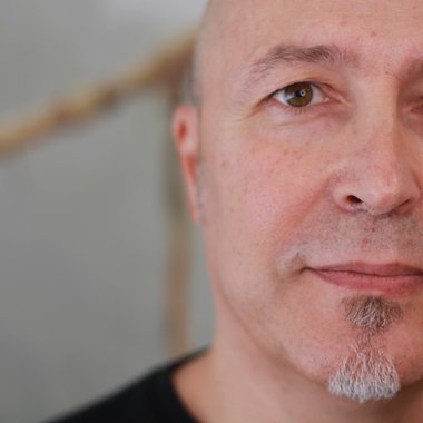 Miguel O. - Freelance Graphic Designer