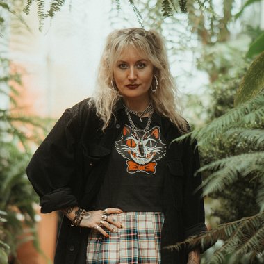 Vee B. - Freelance Content Creator